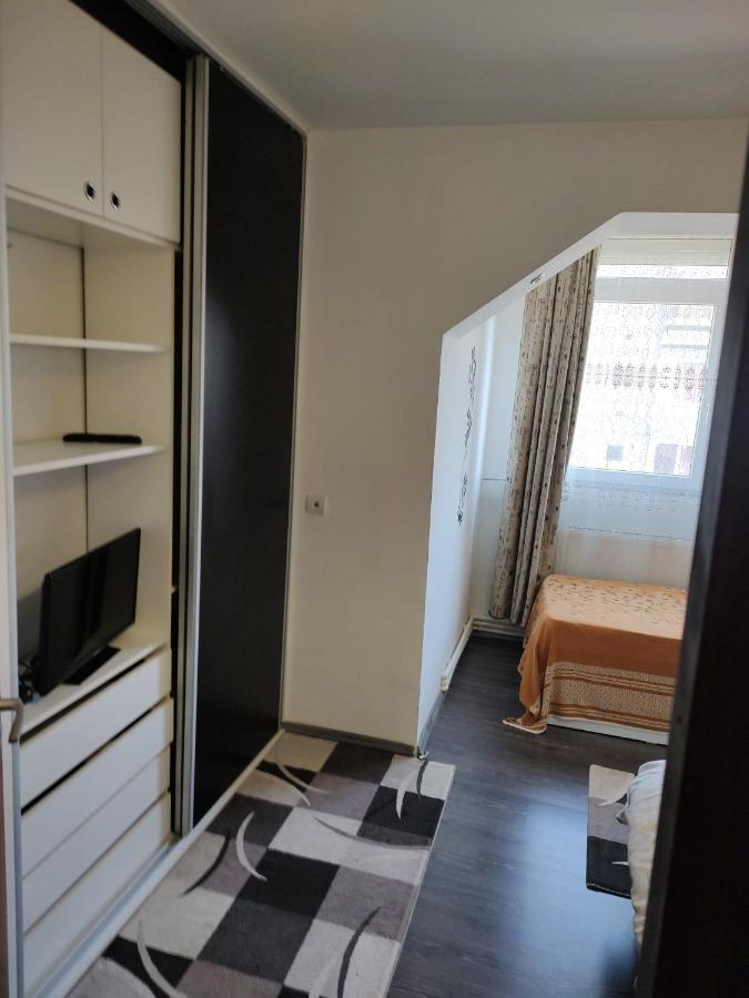 White Black Rooms Hunedoara Exteriör bild