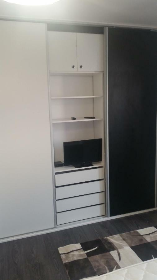 White Black Rooms Hunedoara Exteriör bild